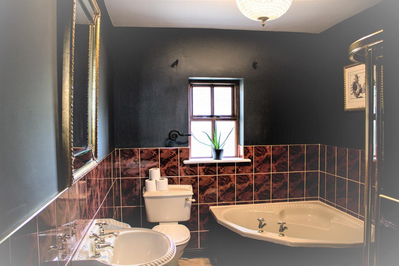 Storytellers Cottage Ballycotteen Dış mekan fotoğraf